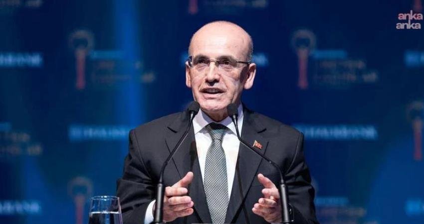 Hazine ve Maliye Bakanı Mehmet Şimşek, "Yıllıklandırılmış ihracat 275,8 milyar