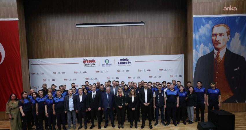 Bakırköy Belediye Başkanı Ayşegül Ovalıoğlu, Kurban Bayramı öncesinde belediye çalışanlarıyla