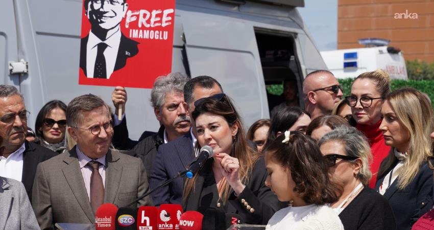 Cuma günkü İBB Davası duruşması arasında Silivri'de yapılan basın toplantısındaki