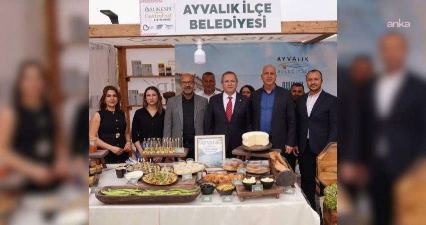 Ayvalık standı, Balıkesir GastroFest'te yoğun ilgi gördü. Ziyaretçilerden tam not
