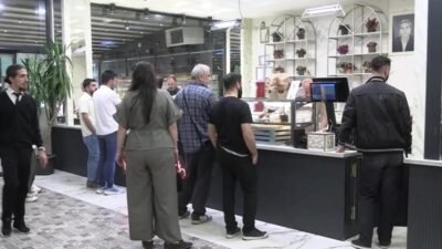 Kurban Bayramı öncesi Diyarbakır’da vatandaşlar tatlıcılara akın etti. Coğrafi işaret