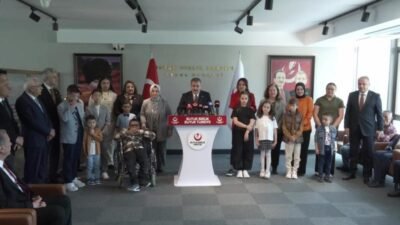 Büyük Birlik Partisi (BBP) Genel Başkanı Mustafa Destici, partisinin bayramlaşma