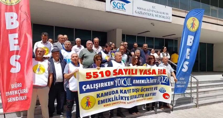 BES Gaziantep Şubesi üyeleri, SGK İl Müdürlüğü önünde yaptıkları basın