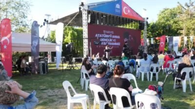 Beşiktaş Belediyesi tarafından Cüneyt Arkın Sanatçılar Parkı’nda düzenlenen 19 Mayıs