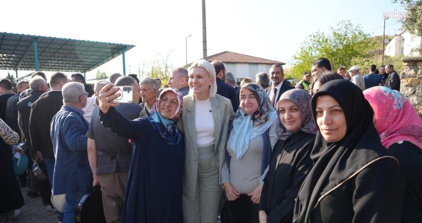 Bilecik Belediye Başkanı Melek Mızrak Subaşı, Yeniköy’de düzenlenen Hıdırellez Şenliği'ne