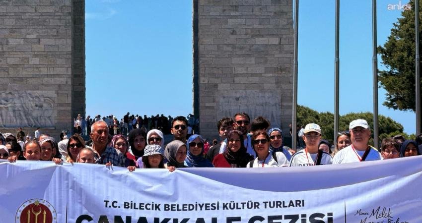 Bilecik Belediyesi’nin kültür etkinlikleri kapsamında gerçekleştirilen organizasyona katılan yaklaşık 300