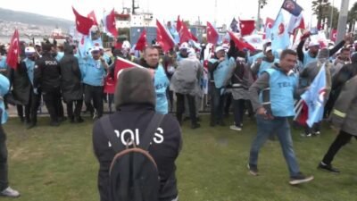 İzmir’de 1 Mayıs Emek ve Dayanışma Günü, binlerce kişinin katılımıyla