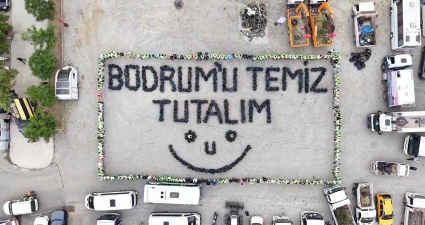 Bodrum Belediye Başkanı Tamer Mandalinci’nin koordinasyonunda "Mavi Beyaz Seferberlik" sloganıyla