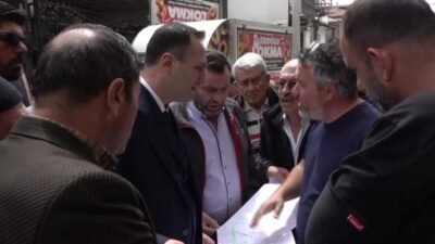 Bornova Belediye Başkanı Ömer Eşki, mahalle gezileri kapsamında Yeşilçam Mahallesi’nde