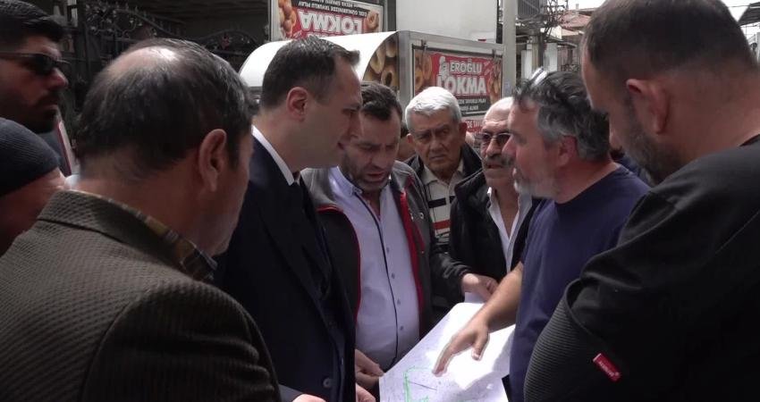 Bornova Belediye Başkanı Ömer Eşki, mahalle gezileri kapsamında Yeşilçam Mahallesi’nde