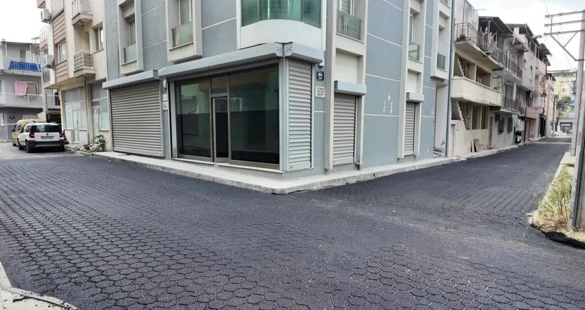 Bornova’da asfalt seferberliği Bornova Belediyesi, Mevlana Mahallesi ve Işıkkent’te sürdürdüğü asfalt ve yol