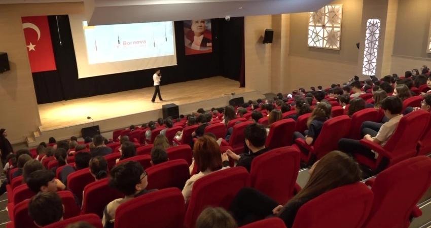 Bornova Belediyesi, ilkokul ve ortaokul öğrencilerine yönelik sağlıklı beslenme, hijyen, ağız-diş