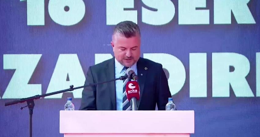 CHP Genel Başkanı Özgür Özel’in katılımıyla Buca’da düzenlenen toplu açılış