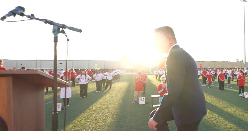 Buca Belediyesi’nin 19 Mayıs etkinliklerinde yüzlerce kişi bayram coşkusunu bir