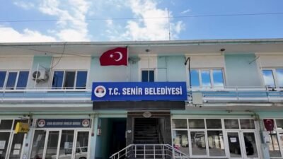 Burdur Belediye Başkanı Ali Orkun Ercengiz, Senir Belediye Başkanı Ömür