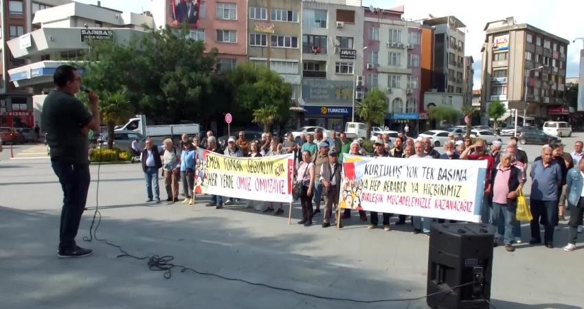 Balıkesir’in Burhaniye ilçesinde, Emek ve Demokrasi Bileşenleri tarafından "Kayyumu butlanı