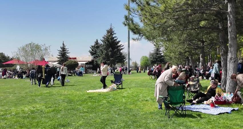 Çankaya Belediyesi tarafından düzenlenen Çankaya Evleri Bahar Pikniği, renkli görüntülere