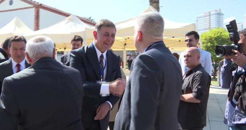 İzmir Büyükşehir Belediyesi’nin düzenlediği İzmir Kültür Politikaları Çalıştayı, ulusal ve uluslararası