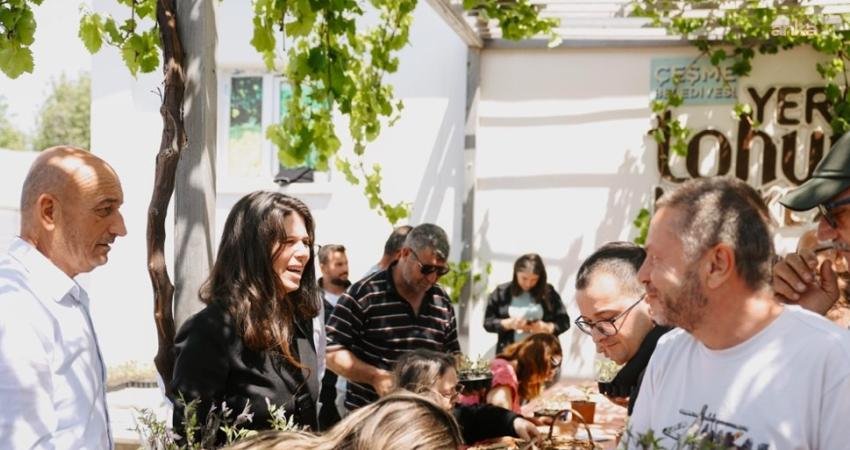 Çeşme Belediyesi'nin Ata Tohumu Yaygınlaştırma Projesi kapsamında yürütülen çalışmalarda bu