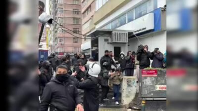 Çağdaş Hukukçular Derneği (ÇHD) İstanbul Şubesi, 1 Mayıs'ı Taksim'de kutlamak