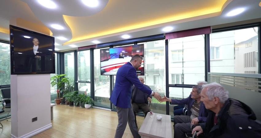 Buca Belediye Başkanı Görkem Duman, CHP'nin 81 il 973 ilçede