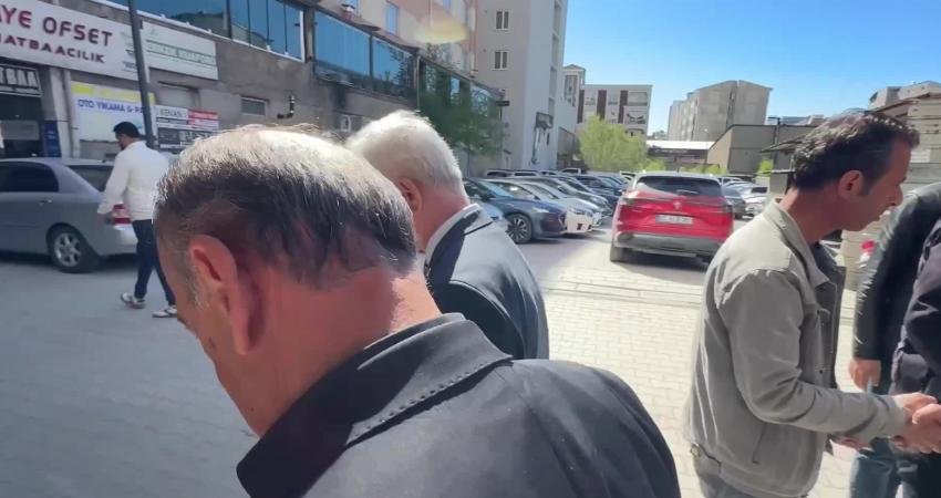 Van'da temaslarda bulunan CHP heyeti, kayyumla yönetilen Van Büyükşehir Belediyesi'nin