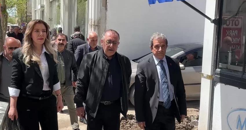 CHP 81 ilde yürüttüğü saha çalışmaları kapsamında Van'da da faaliyetlerine