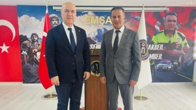 CHP İçişleri Politika Kurulu Başkanı Murat Bakan, Ankara'da sivil toplum