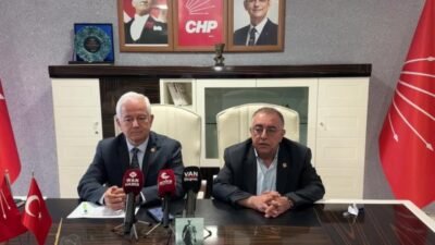 CHP Van örgütü sahaya inerek esnaf ve vatandaşların sorunların dinlemeye