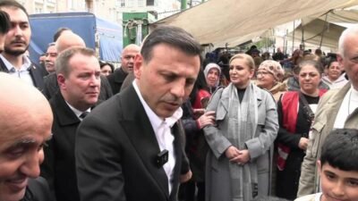CHP İstanbul İl Başkanı Özgür Çelik, partisinin 81 ilde yürüttüğü