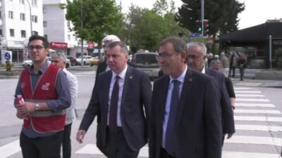 CHP Çanakkale Milletvekili Özgür Ceylan ve beraberindeki heyet Etimesgut’ta esnaf