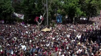 CHP Ankara İl Başkanlığı önündeki bayramlaşmada konuşan CHP Grup Başkanı