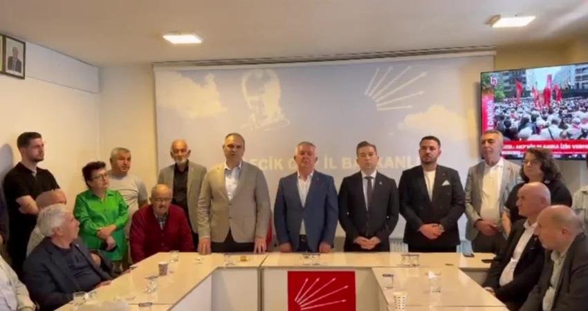 CHP Bilecik İl Başkanı Özdemir: “Sayın Kılıçdaroğlu’nun yaptığı ciddi manada üzüntü yarattı” Cumhuriyet Halk Partisi (CHP) Bilecik İl Başkanı Ali Özdemir, "13