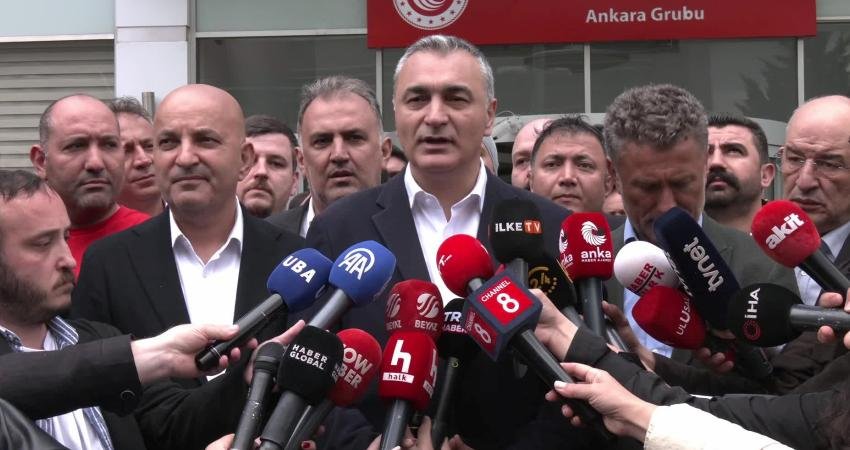 Eski CHP İstanbul Milletvekili Müslim Sarı, CHP Genel Merkez yöneticilerinin