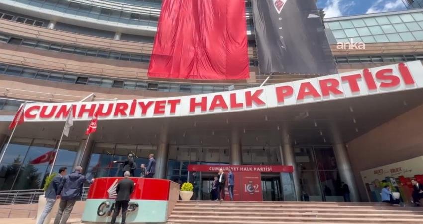 CHP Genel Merkezi’nden Güvenpark açıklaması: Mitingin yasaklanması için Ankara Valiliği’ne başvurumuz yoktur CHP Genel Merkezi, CHP Grup Başkanı Özgür Özel'in yarın Güvenpark'ta