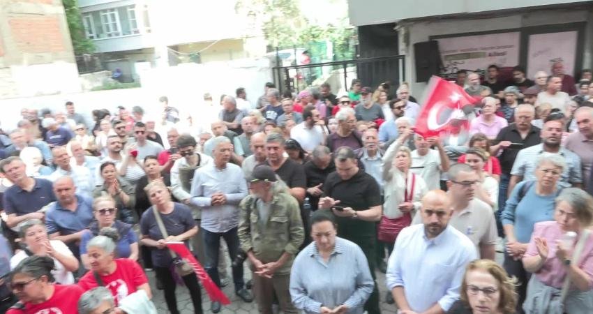 CHP İzmir İl Gençlik Kolları, CHP Genel Merkezi’ne polis müdahalesine