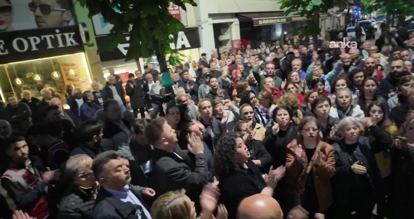 CHP Genel Merkezi’nin polis zoruyla tahliyesi Giresun’da protesto edildi CHP Giresun Merkez İlçe Başkanı Olcay Küçük, partisinin genel merkezine