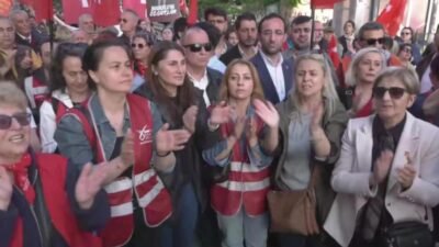 CHP Genel Merkezi'nin polisin biber gazlı müdahalesiyle tahliyesi İstanbul'da üç