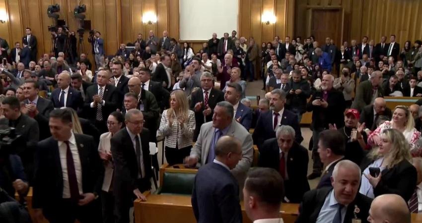CHP Genel Başkanı Özgür Özel, Cumhurbaşkanı Recep Tayyip Erdoğan'ın "Açıklanan