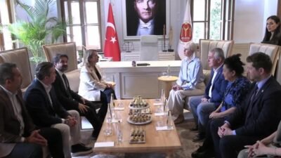 CHP Muğla Milletvekili Süreyya Öneş Derici ile CHP Parti Meclisi