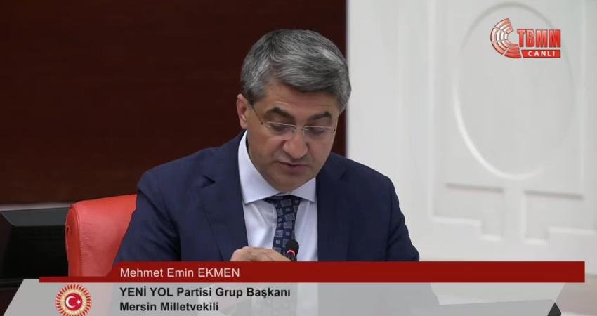 TBMM Genel Kurulu'nda CHP Grup Başkanvekili Murat Emir ve AK