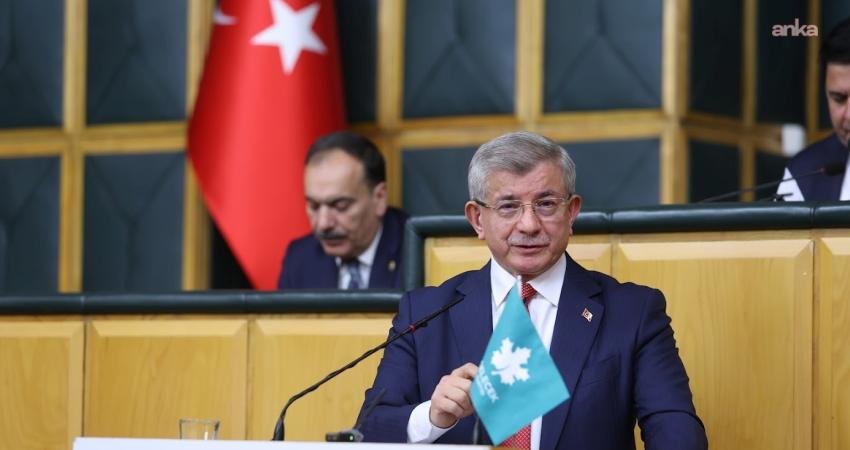 CHP Kurultayı’na iptal kararı… Ahmet Davutoğlu: Hukuki bir sonuçtan çok siyaseti dizayn etme çabası olduğu açıktır Gelecek Partisi Genel Başkanı Ahmet Davutoğlu, CHP'nin 38. Olağan Kurultayı'nın
