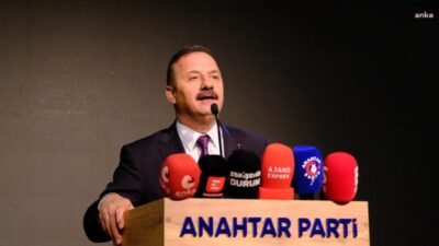 CHP’nin 38’inci Olağan Kurultayı'nın iptalinin ardından Anahtar Parti Başkanlık Divanı’nın,