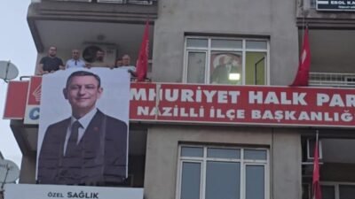CHP'nin 38. Olağan Kurultayı'nın iptalinin ardından partinin Nazilli İlçe Başkanlığı'na