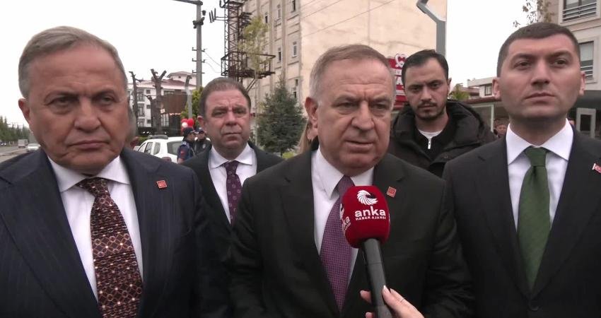 CHP Genel Başkan Yardımcısı Gökan Zeybek, partisinin 38. Olağan Kurultayı'nın