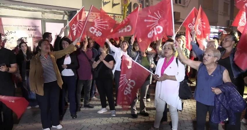 CHP Kurultayı’na iptal kararı… İzmir İl Başkanı Güç: CHP’yi Recep Tayyip Erdoğan’a teslim etmeyeceğiz CHP İzmir İl Başkanı Çağatay Güç, Ankara Bölge Adliye Mahkemesi