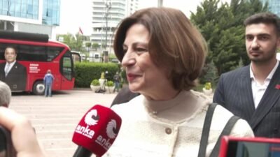 Eskişehir Büyükşehir Belediye Başkanı Ayşe Ünlüce, CHP'nin 38. Olağan Kurultayı'nın