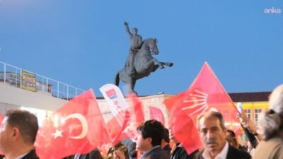 CHP Gaziantep İl Başkanlığı, “mutlak butlan” kararına karşı Maarif Meydanı’nda