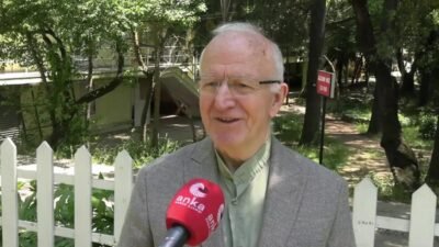 İstanbul Barosu Başkanı İbrahim Özden Kaboğlu, CHP’nin 38. Olağan Kurultay’ına