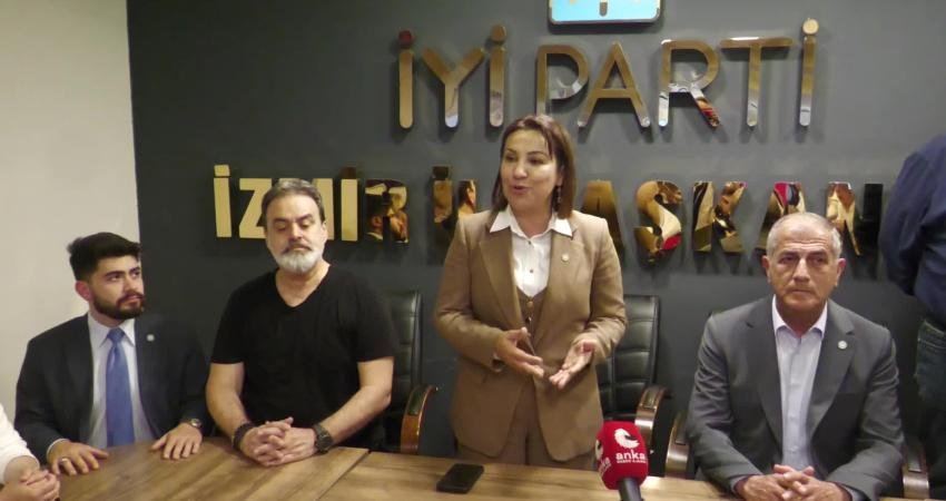 İYİ Parti İzmir İl Başkanlığı’nın bayramlaşma programında konuşan İl Başkanı